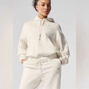 ALO Yoga Unisex Ivory Accolade Hoodie